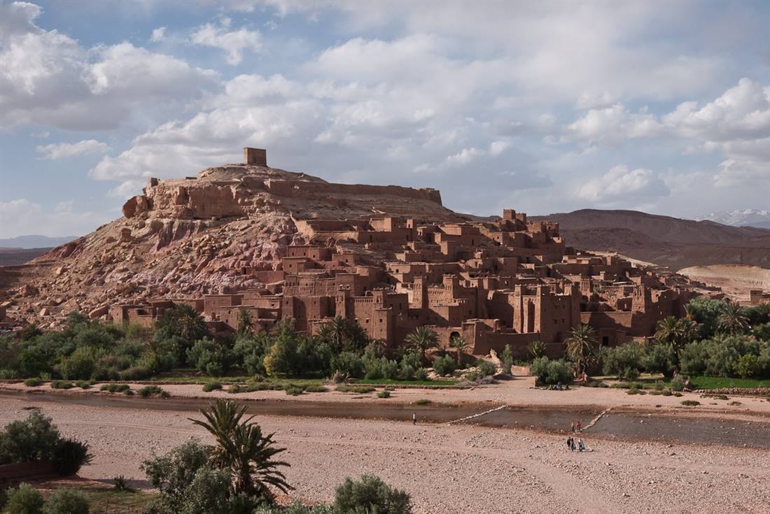 Die Lehm-Ksar von Aït Benhaddou vor dem Hohen Atlas